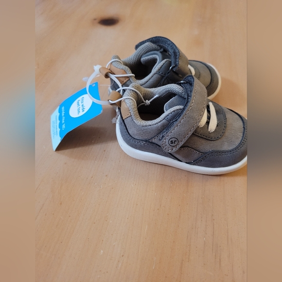 Stride Rite Infant Shoes - Picture 2 of 4